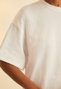 Reiss Trükipildiga T-särk - blue ivory