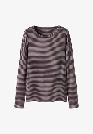 Langärmliges, geripptes Shirt mit schmalen horizontalen schwarzen und dunkelgrauen Streifen sowie einem runden Ausschnitt.