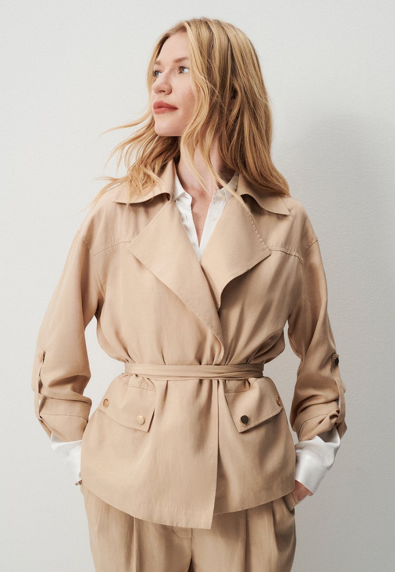 Caroll VOLTAGE - Leichte Jacke - sable