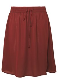 Falda roja de longitud a la rodilla hecha de una tela ligera con cintura elástica y cordón ajustable. La silueta es suave y fluida.