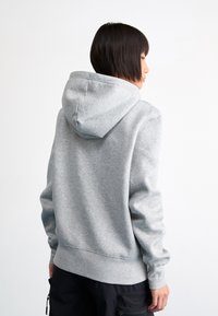 Thumbnail Image 4