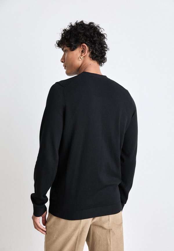 MOMENTUM LITE - Jumper3