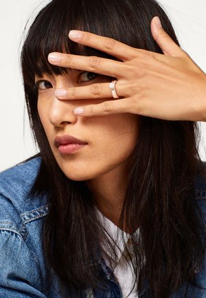 Esprit MIT PERLE - Ring - rose gold-coloured