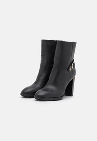 Tommy Hilfiger Botines - black