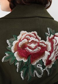 Even&Odd Curvy Klassisk frakke - khaki