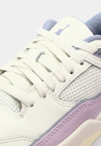 Jordan JORDAN FLIGHT COURT - Tenisice - sail/indigo hase/doll muslin