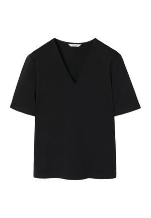 Črna kratka majica s kratkimi rokavi in globokim V-izrezom, izdelana iz gladkega blaga, z ravnimi robovi in sproščenim krojem.