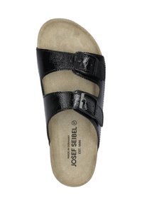 Zwarte schuifsandalen met twee verstelbare banden en gespen. Gemarmerd bovenwerk met een beige voetbed. Kenmerkt 'Josef Seibel' branding. Maat 37.