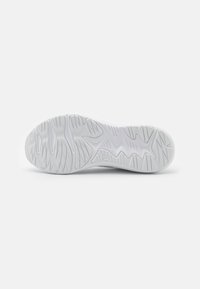 ASICS JOLT 4 - Chaussures de running sur route - white/pure silver