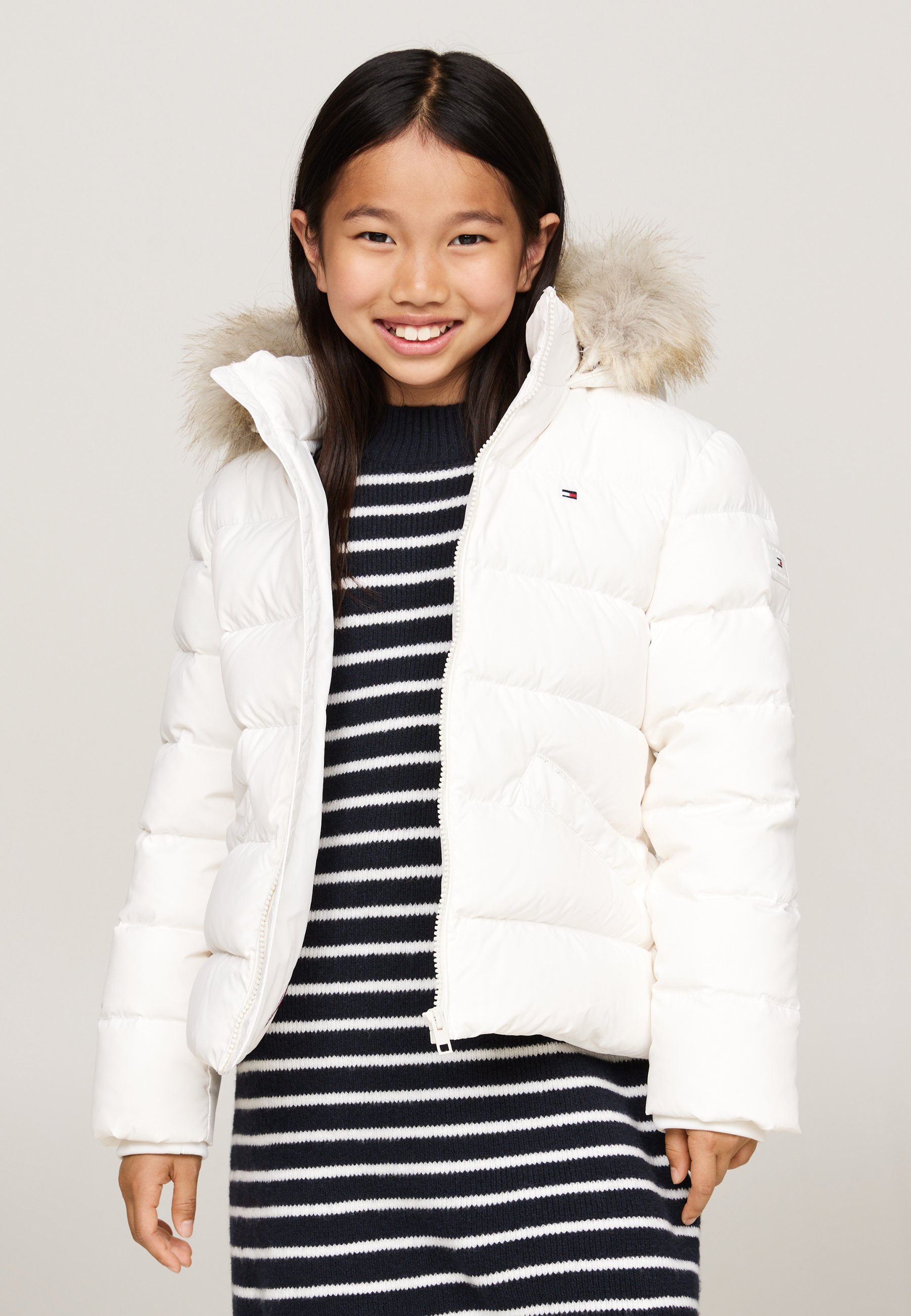 Tommy Hilfiger ESSENTIAL HOOD Chaqueta de plumas ancient white