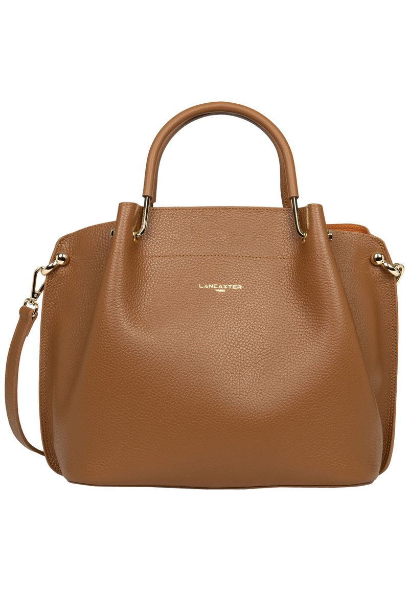 Sac à main en cuir marron avec une finition texturée, double poignées supérieures, une bandoulière amovible et des finitions en métal doré. Présente un accent de logo.