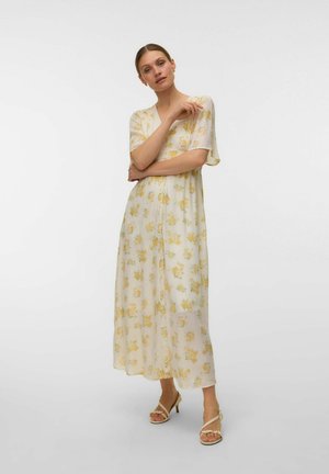 Vero Moda, GESMOKTES KLEID VMBELLA LANGES KLEID - Robe de jour - birch