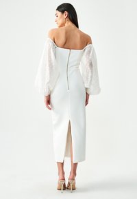 BWLDR BROWNE MIDI  - Laisvo kirpimo suknelė - white