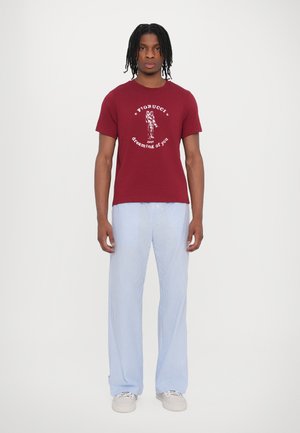 DREAMING OF YOU REGULAR FIT UNISEX - Majica kratkih rukava s printom - burgundy red