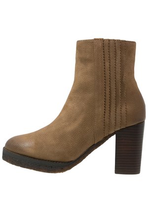 Liebeskind Berlin, Bottines à plateau - taupe