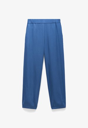 Niebieskie spodnie z prostymi nogawkami, elastycznym pasem i bocznymi kieszeniami, wykonane z lekkiego materiału.
