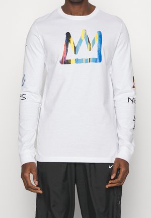 Joukkuetuote - white