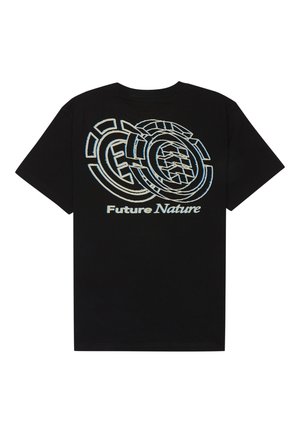 Maglietta nera con design astratto a labirinto circolare in tonalità chiare e testo "Future Nature" sotto la grafica sul retro.