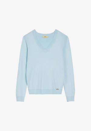 Jasnoniebieski sweter z długim rękawem i dekoltem w serek, z prążkowanymi mankietami i krawędzią, prezentowany na białym tle.