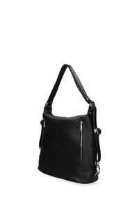 Borsa a tracolla nera in pelle con finitura testurizzata, dotata di una lunga tracolla regolabile, due tasche frontali con zip e un ampio scomparto principale.