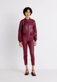 ONLY ONLHEIDI SHORT - Giacca in similpelle - burgundy