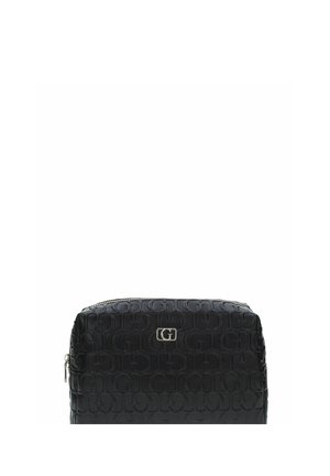 Borsa cosmetica rettangolare nera con motivo "G" in rilievo ripetuto, cerniera e logo argentati su sfondo bianco.