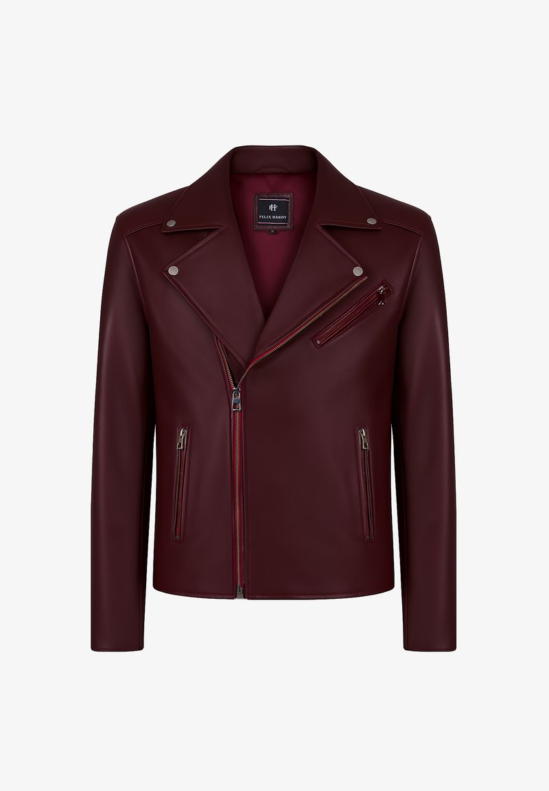 Burgunderfarbene Kunstleder-Motorradjacke mit asymmetrischem Frontreißverschluss, silbernen Details und zwei seitlichen Taschen für Stauraum.