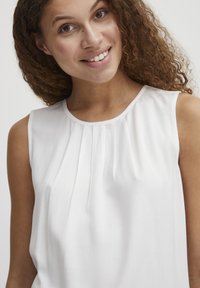 Oxmo OXEsja - Bluza - optical white