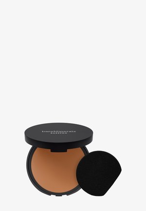 bareMinerals BAREPRO 24HR SKIN PERFECTING POWDER FOUNDATION - Fond de teint - deep 50 cool