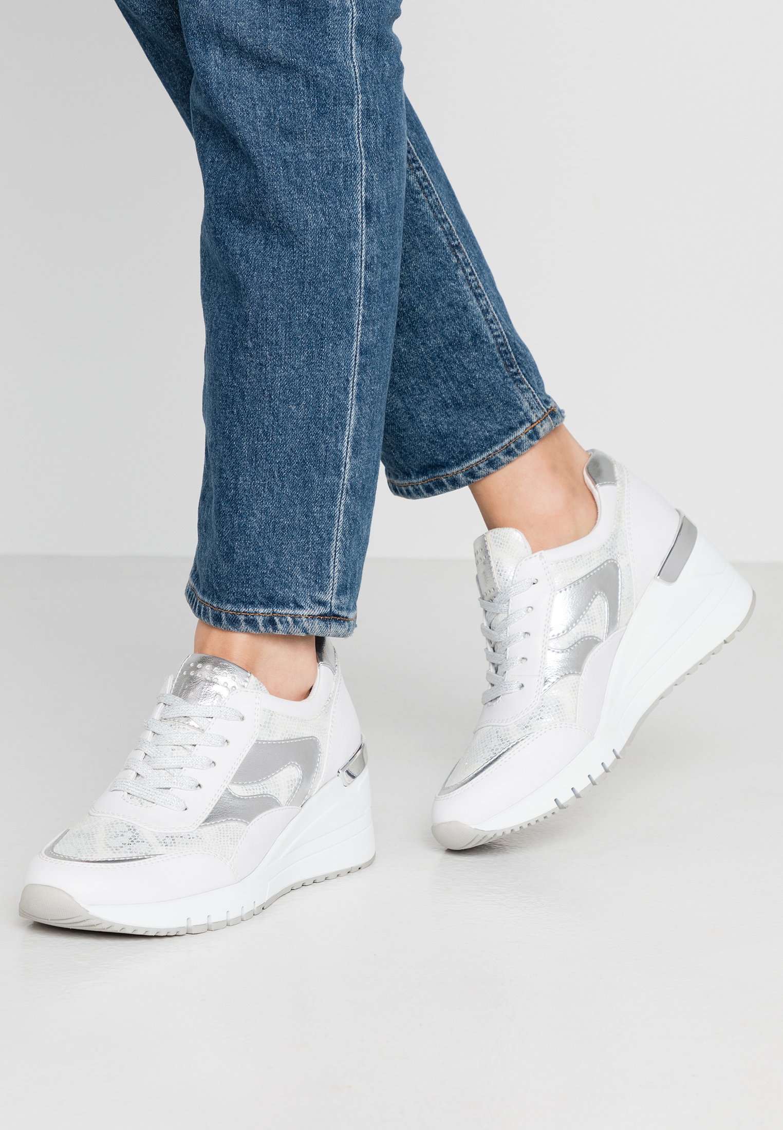 Marco Tozzi LACE UP Joggesko whitehvit Zalando.no Marco Tozzi Joggesko whitehvit Zalando.no