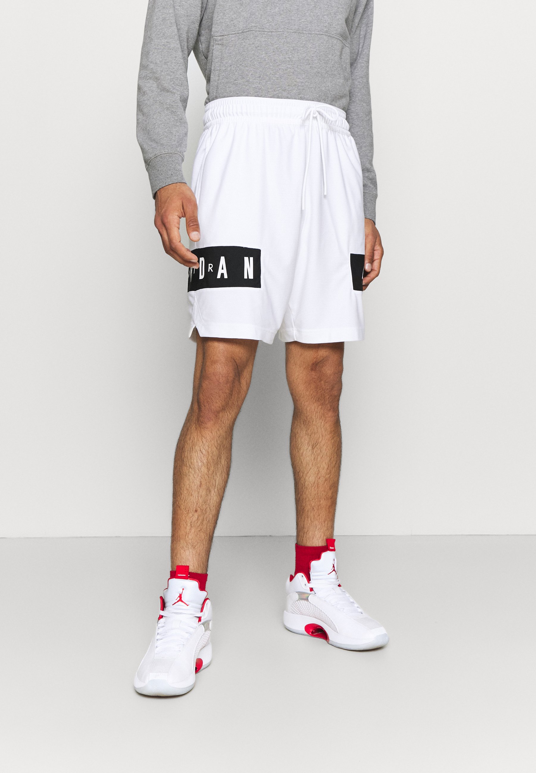 Jordan AIR - Pantalón corto de deporte - white/black/blanco - Zalando.es