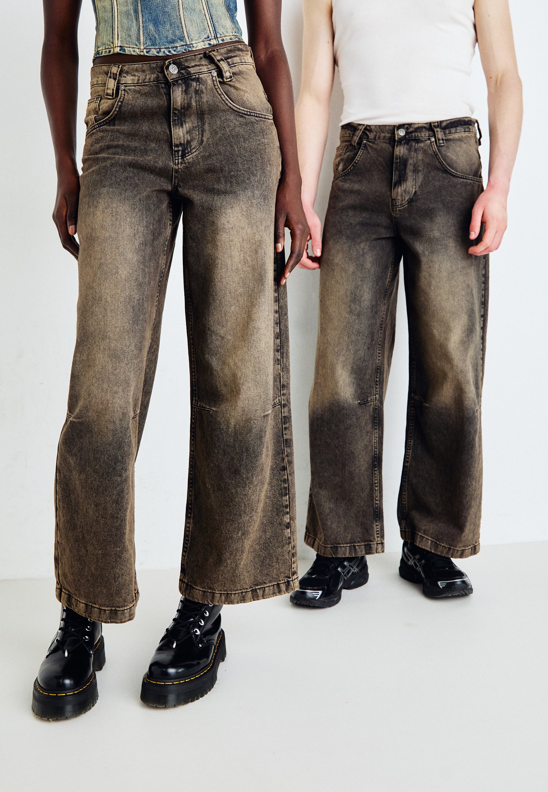 Jaded London BROWN ACID WASH COLOSSUS UNISEX - Relaxed fit 