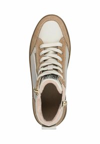 Hohe Sneaker aus weißem Leder und hellbraunem Wildleder. Verfügt über runde Schnürsenkel, einen Reißverschluss an der Seite und ein weiches, strukturiertes Innenfutter.