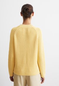 Marc O'Polo RAGLAN LONGSLEEVE ROUND NECK - Pulover - creamy yellow