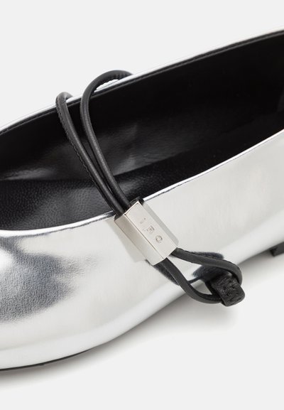 Iro TUTU MIRROR - Ballerine con cinturino - silver
