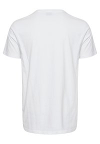 Hvid bomulds T-shirt med korte ærmer og rund hals. Glat tekstur, enkelt design, og ingen synlige grafik eller udsmykninger.