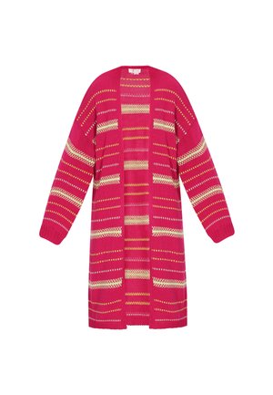 Roza pletena jakna z dolgimi rokavi, odprta spredaj, s horizontalnimi črtami v rumeni, beli in rdeči barvi po celotni površini.