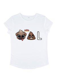 Hvid t-shirt med korte ærmer, der har et cartoon billede af en pug ansigt, en smilende poop emoji og bogstavet "L" i sort. Fremstillet af blødt stof.