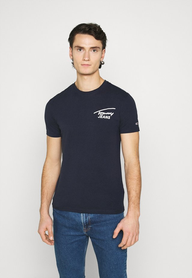STRETCH CHEST LOGO TEE  - T-shirt imprimé - twilight navy