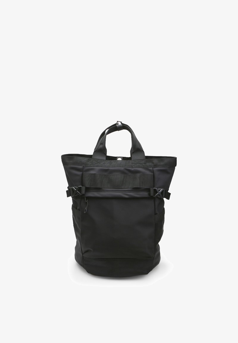 Fekete tote táska tartós anyagból, dupla felső fogantyúkkal, állítható pántokkal és strukturált dizájnnal. Elől webszalag részletekkel rendelkezik.