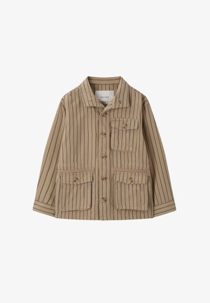 Beige langärmlige Hemdjacke mit schwarzen vertikalen Streifen, fünf vorderen Knöpfen und drei mit Knöpfen versehenen Klappentaschen vorne.