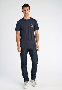 Lindbergh EMBROIDERY TEE - T-shirt med print - deep blue sea