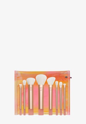 THE WANDERER TRAVEL BRUSH KIT - Makeup brush set - -