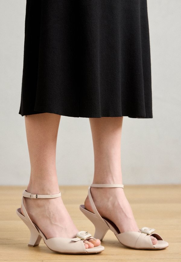 Sandals - dream ivory4