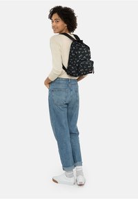 Eastpak ORBIT - Dagryggsäck - bliss dark