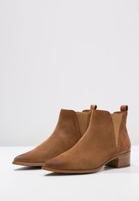 Bronx Kovbojské/motorkářské kotníkové boty - brown