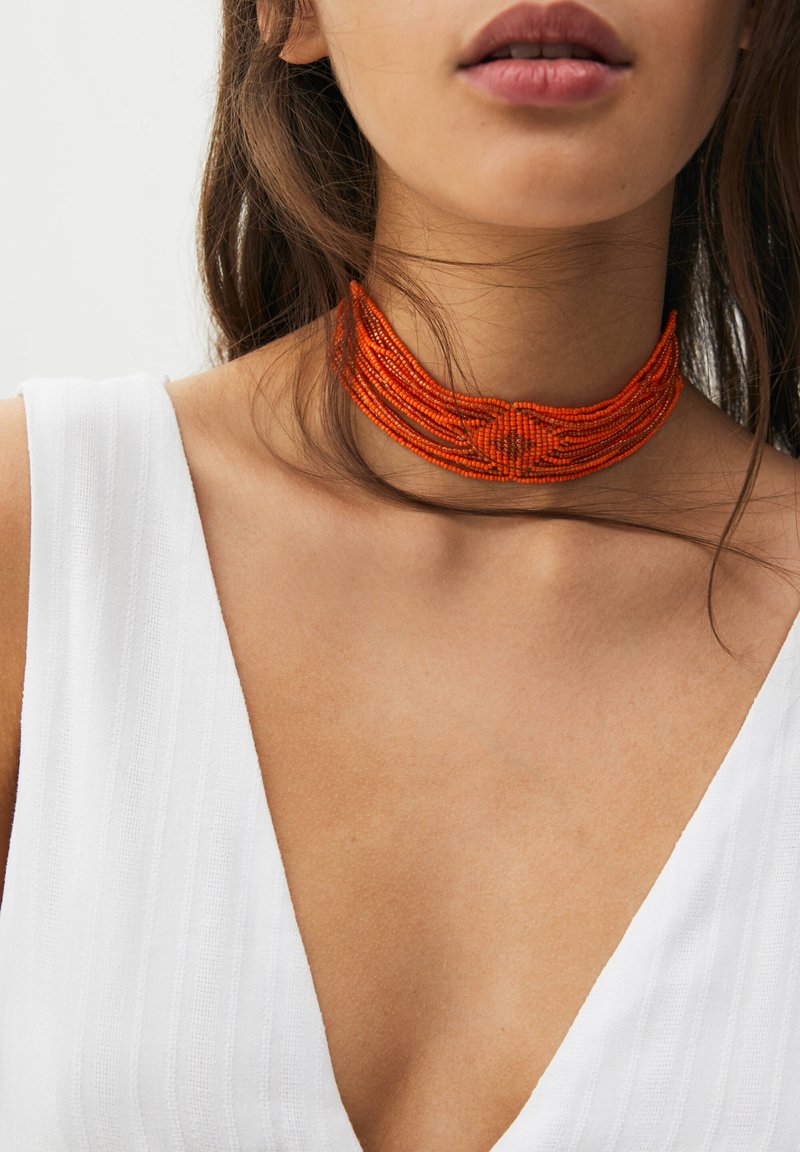 PULL&BEAR CHOKER WITH BEADS Halskette orange Zalando.de