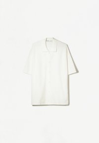 Kurzärmeliges weißes Hemd mit Knöpfen, strukturiertem Muster, klassischem Kragen und geradem Saum, mit sechs Knöpfen vorne.