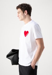 FROM FUTURE Majica kratkih rukava s printom - blanc