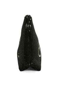 Borsa a tracolla nera con paillettes dalla forma triangolare, dotata di chiusura con zip e accenti in metallo argentato prominenti. Superficie in paillettes textura.